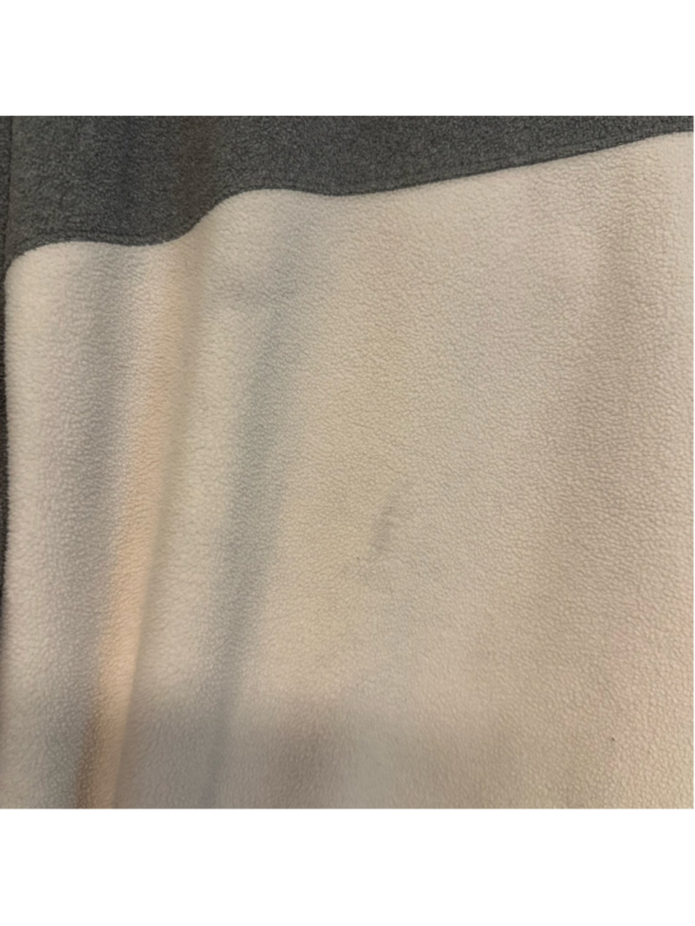 Columbia Gray Off-white Fleece Sweatshirt size XXL 1/4 button pullover - Picture 7 of 7